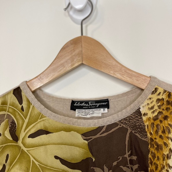 Rare SALVATORE FERRAGAMO silk short sleeve top M - Picture 4 of 13